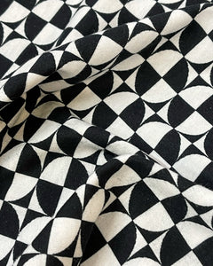 Black and White Geometric Circle Knit